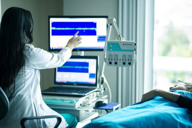 Leggi l'articolo Sanità digitale: 2 medici su 10 pensano che l’intelligenza artificiale possa sostituire il loro lavoro