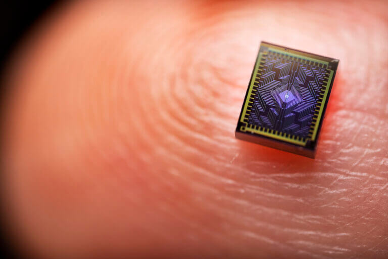Intel presenta il chip Tunnel Falls e spinge sulla computazione quantistica