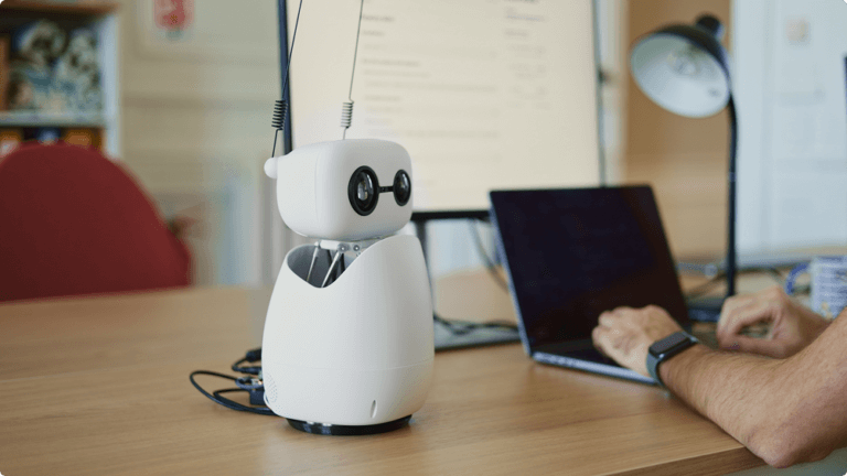 Leggi l'articolo Reachy Mini, i robot desktop open source per sviluppatori di Hugging Face