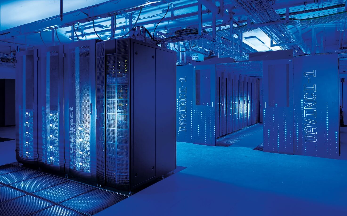 Immagine che contiene testo, interno, Blu intenso, bluIl contenuto generato dall'IA potrebbe non essere corretto.