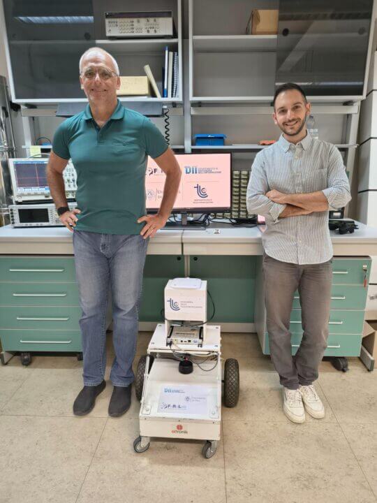 robot RFID logistica