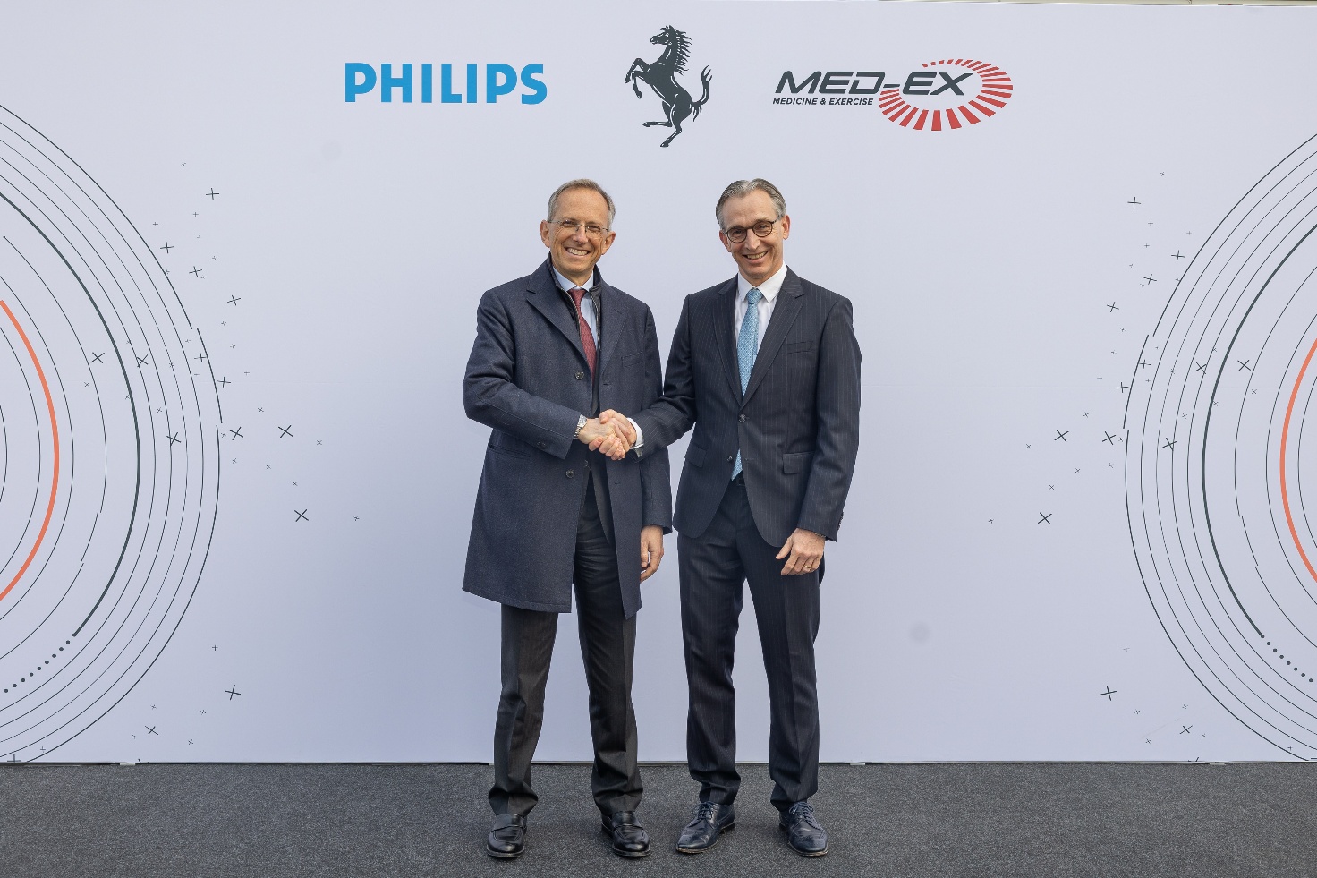 Immagine che contiene vestiti, testo, calzature, abitoIl contenuto generato dall'IA potrebbe non essere corretto.