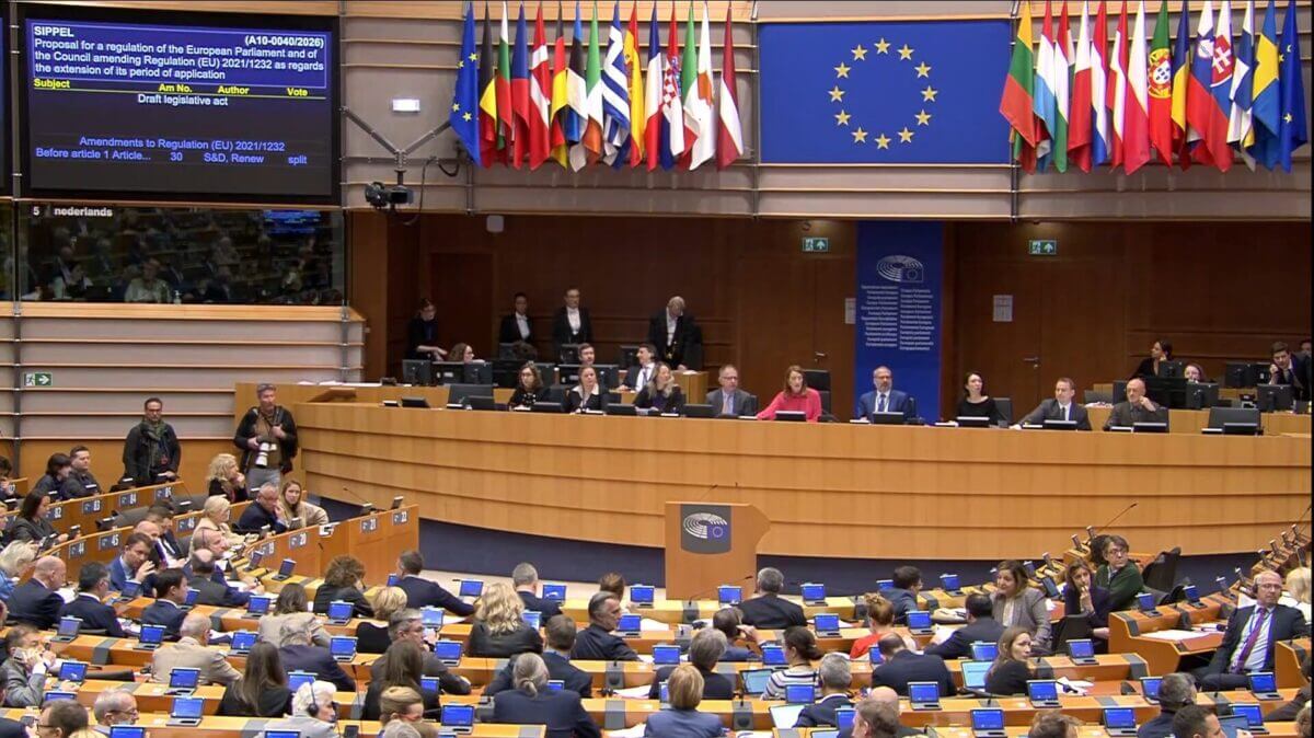 Immagine in primo piano del post: AI Act: rinvio per le regole sui sistemi ad alto rischio e divieto di “nudificazione”