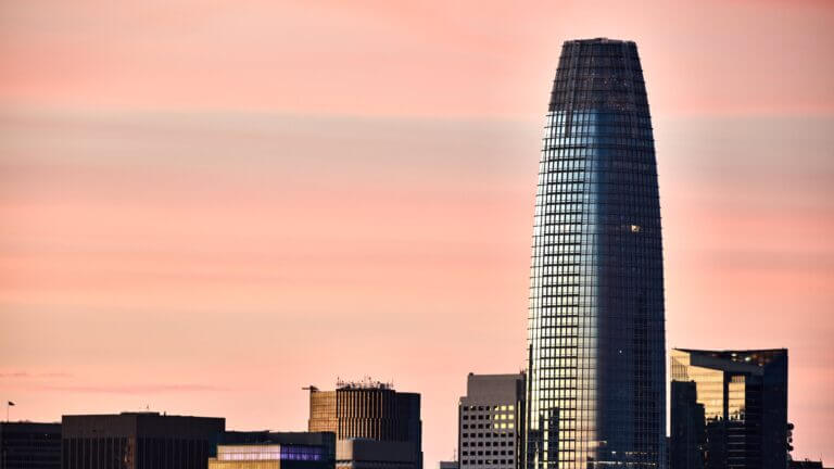 La Salesforce Tower a San Francisco, alta 320 metri e 60 piani